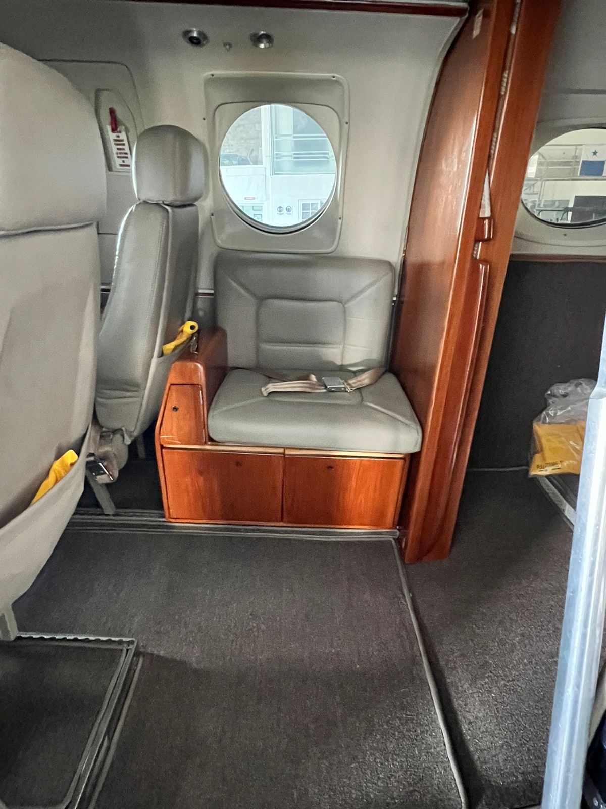 King Air F90 Back Bench King Air F90 Back Bench